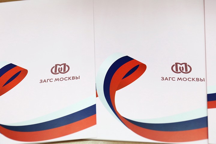 Пустая колыбель: почему молодые люди не спешат становиться родителями