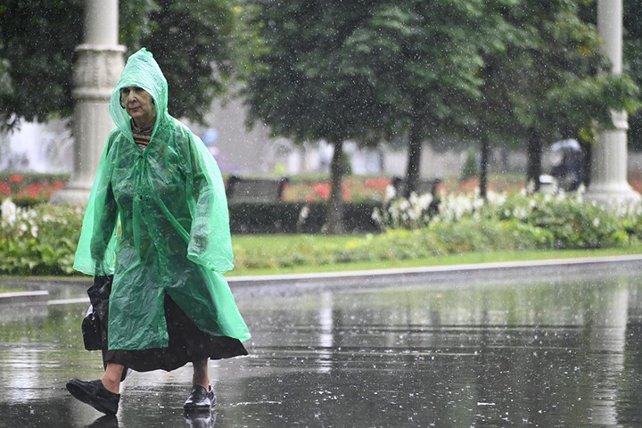 Самый жаркий летний день в москве