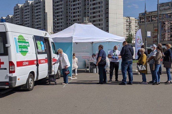 Анастасия Ракова: Мобильные пункты вакцинации от гриппа в Москве стали доступнее