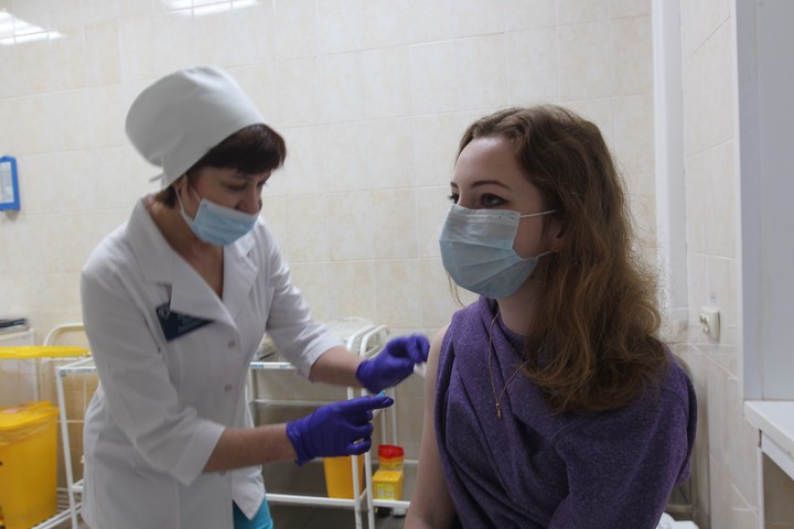 «Следует довести до ума»: иммунолог рассказал о неразумном подходе к созданию вакцин