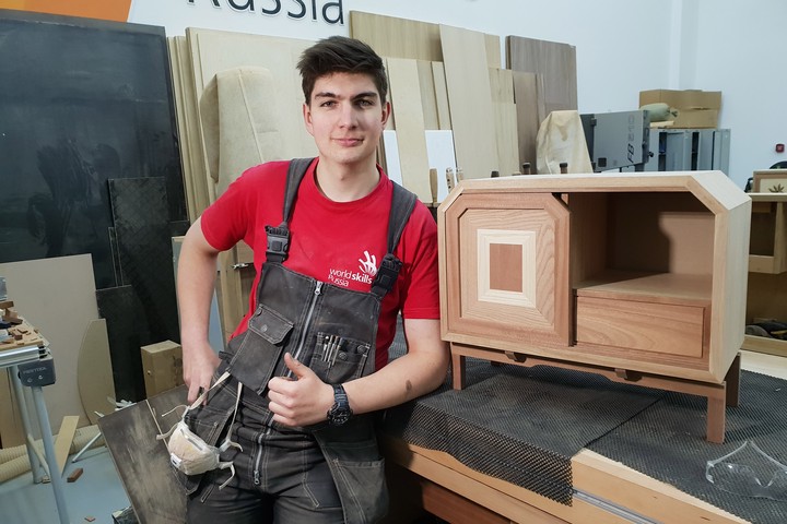 «Главное — не сдаваться и идти к своей цели»: истории успеха выпускников столичного колледжа