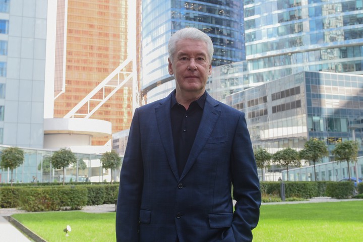 Сергей Собянин: Для снижения заболеваемости школы уйдут на двухнедельные каникулы