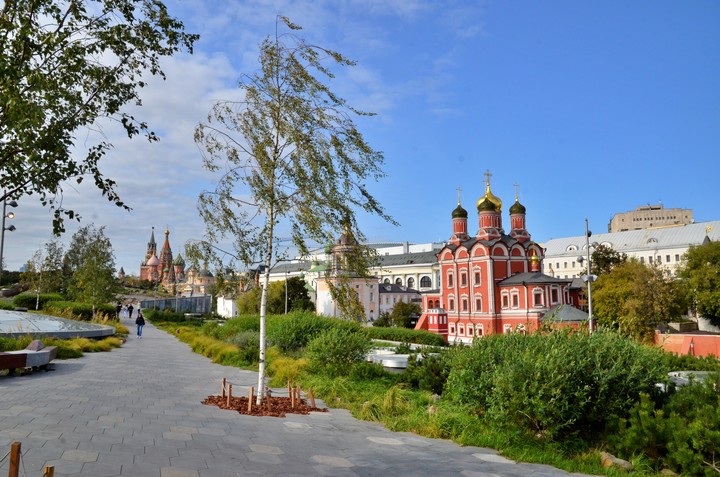 Несколько лет назад триумфально открылся парк «Зарядье»