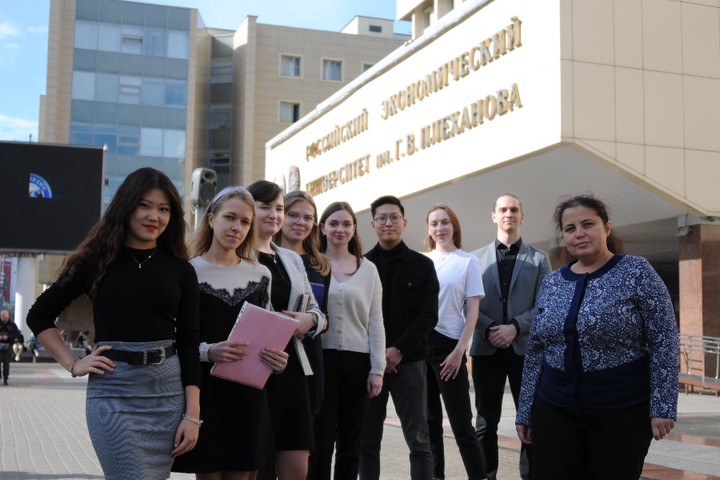 Студенты педагогических вузов подменят заболевших учителей
