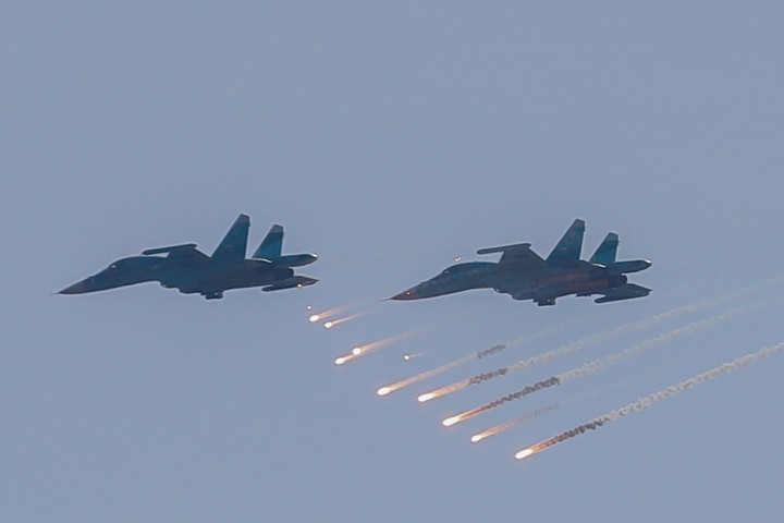 Многофункциональные бомбардировщики Су-34