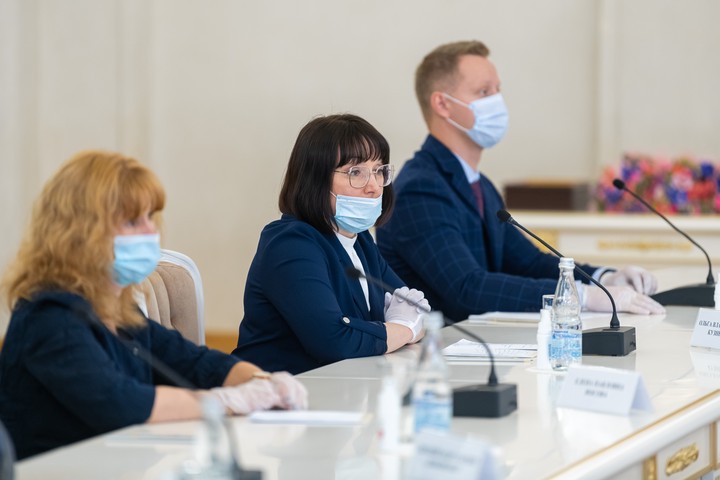 Сергей Собянин обсудил с учителями проект Московской электронной школы