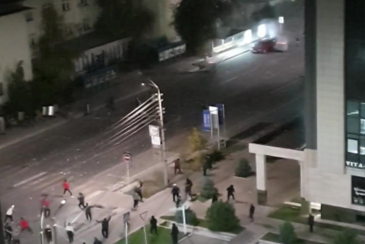 Число пострадавших во время протестов в Бишкеке превысило 750 человек