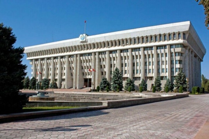 Режим ЧП введут в Бишкеке с 10 октября