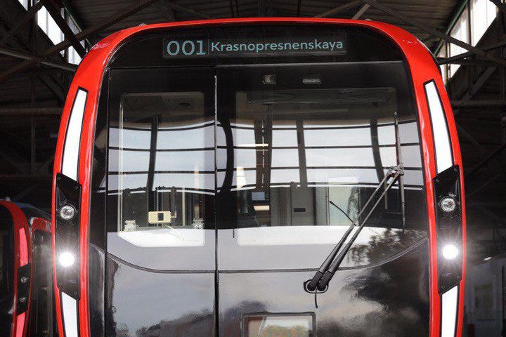 Первый поезд нового поколения «Москва-2020» запустили в столичном метро