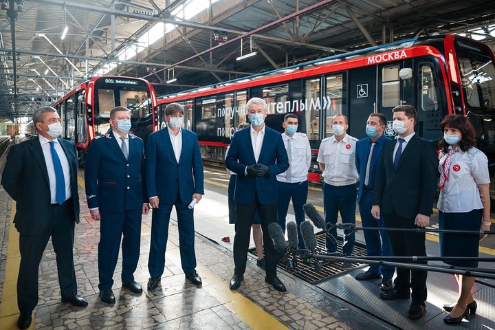 Первый поезд нового поколения «Москва-2020» запустили в столичном метро