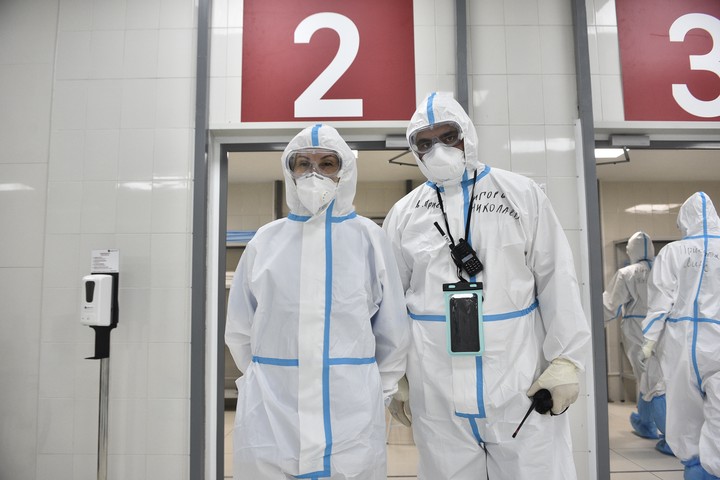 Ковид-диссиденты и антимасочники — это одна из самых больших проблем на пути борьбы с пандемией