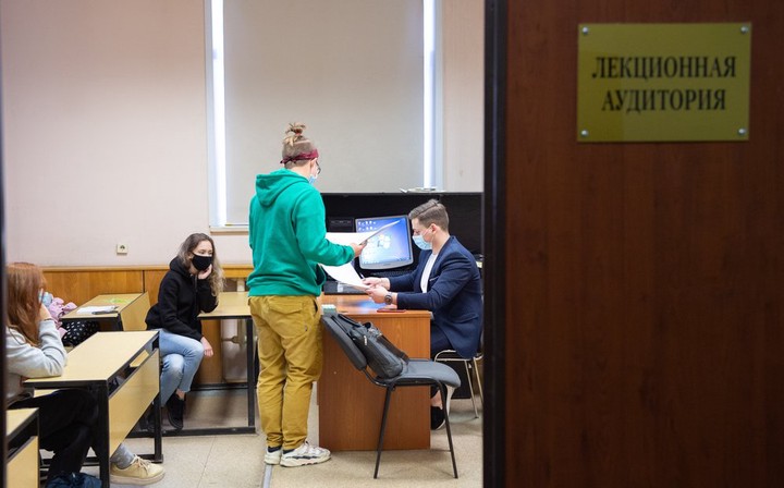 Хватит баловать детишек: систему образования продолжает серьезно потряхивать