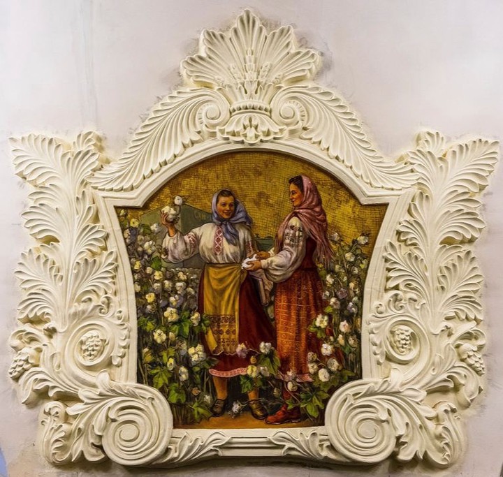 Дептранс рассказал об одной из картин, которая украшает станцию «Киевская»
