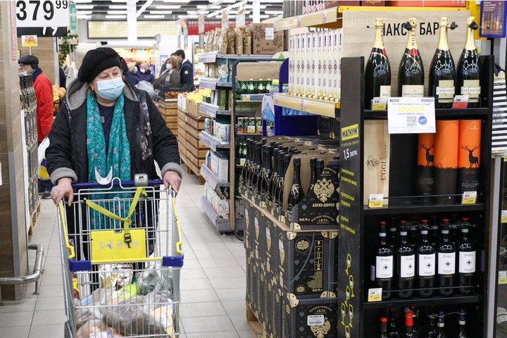 «Чтобы выжили»: в каких регионах ввели сухой закон на майские праздники