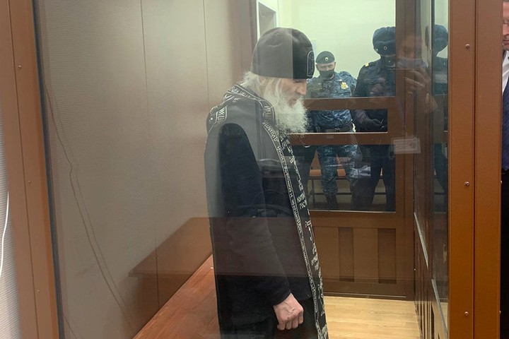 УФСИН: Бывший схимонах Сергий соблюдает пост, а не отказывается от еды и воды
