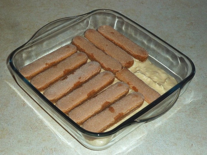 Готовится тирамису на удивление легко и быстро