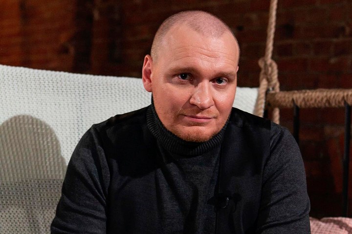 «Долго, неудобно и невежливо»: онколог оценил решение Сафронова лечить рак бесплатно