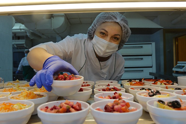 Ресторанный уровень: как перестраиваются школьные столовые в Москве