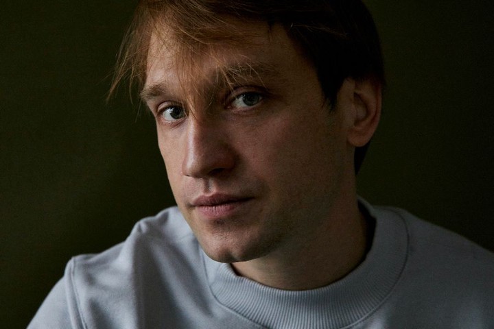 «Хочу эмоций и быть молодым»: актер Михаил Тройник о своих желаниях, наблюдении за людьми и неконфликтности