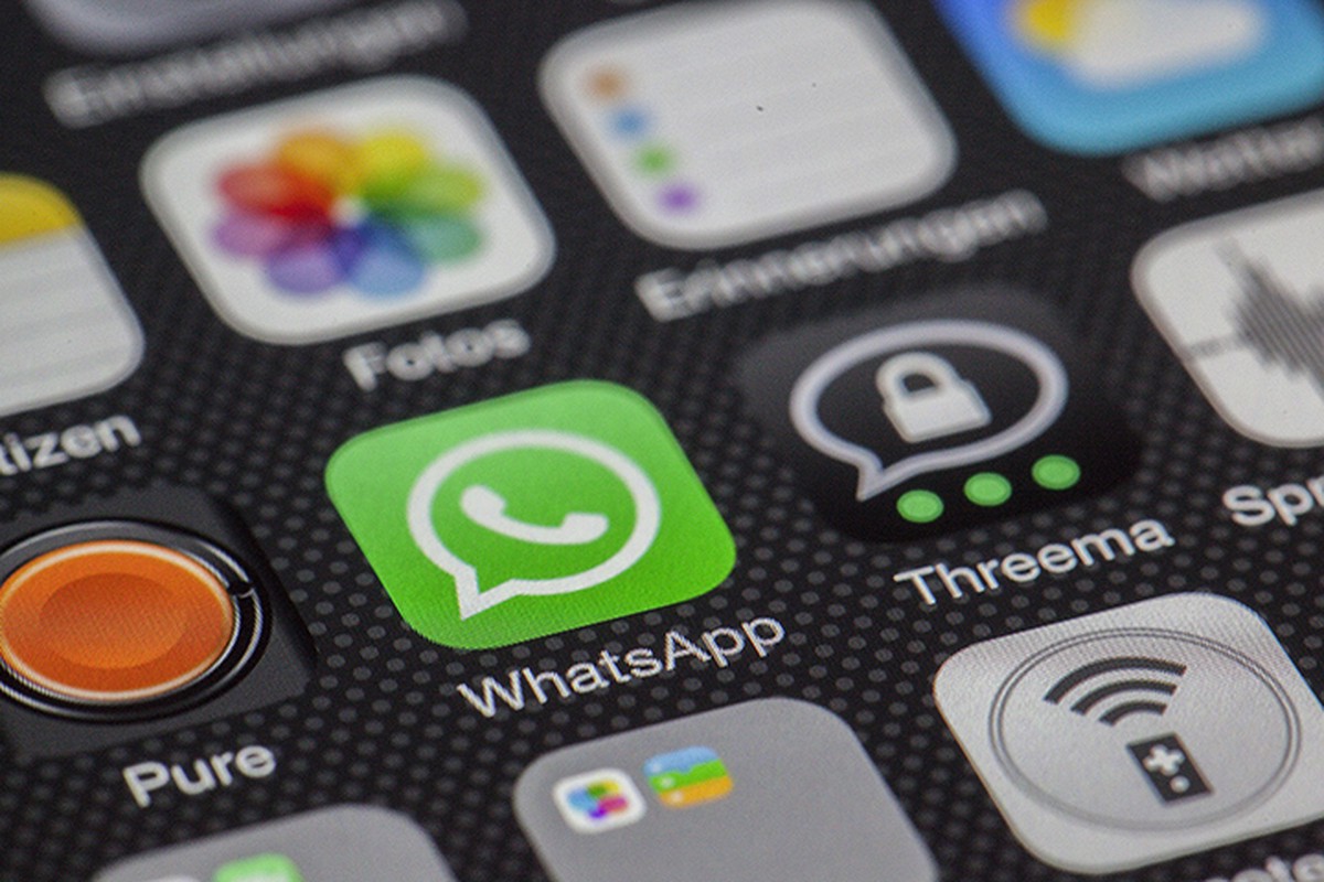 «Будет следить»: эксперт по безопасности объяснил, почему не стоит пользоваться WhatsApp