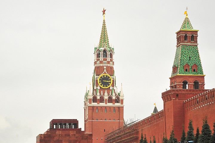 В Кремле прокомментировали решение Роскомнадзора замедлить работу Twitter