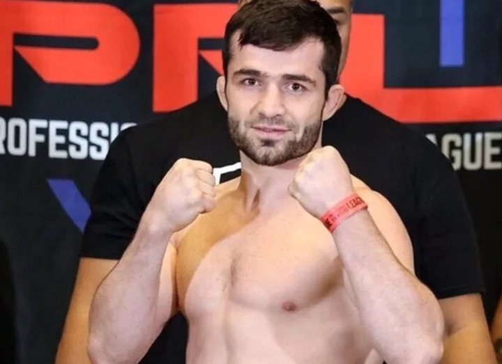 Российский боец Валиев победил американца Дэя на турнире UFC в США