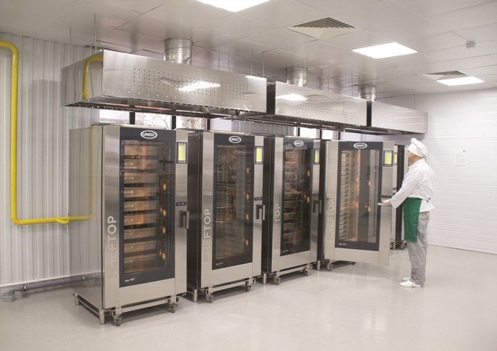 Горячий цех ПЛК оснащен современным оборудованием