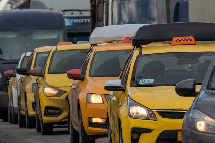 Таксист прострелил ухо мужчине в ходе конфликта в центре Москвы