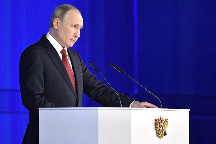 Песков: Дата послания президента РФ парламенту «сдвигается вправо»