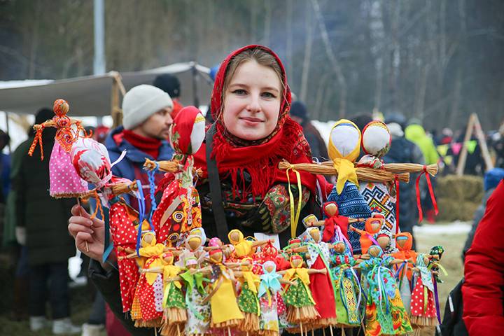 Москвичей приглашают встретить Масленицу на ВДНХ