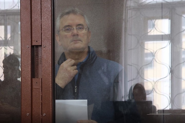 Бывший губернатор Пензенской области признался в получении 20 миллионов рублей