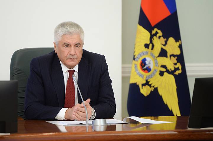 Колокольцев наградит полицейского, который задержал злоумышленника в МФЦ «Рязанский»