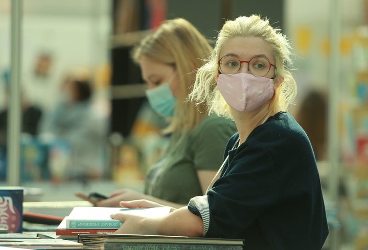 Гибрид мутаций: новый вариант коронавируса может стать доминирующим в России