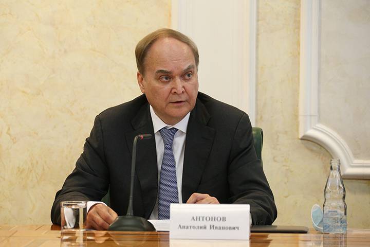 Посол РФ назвал санкции США против Сбербанка и «Альфа-банка» ударом по россиянам