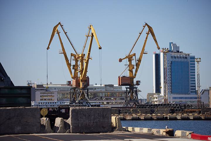 Флагман ВМС Украины «Гетман Сагайдачный» подтопили в порту Николаева