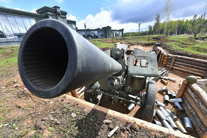 Победы нашего оружия нужно показывать людям