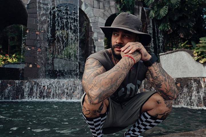 «Не чувствую, что я чья-то»: девушка Тимати намекнула на расставание с рэпером «Не чувствую, что я чья-то»: девушка Тимати намекнула на расставание с рэпером