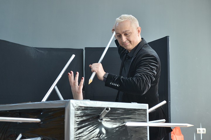 Огонь, бензин и пики