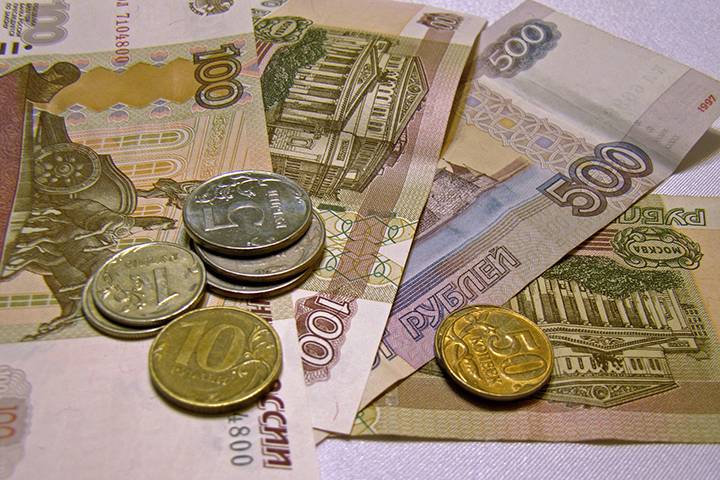 Экономист прокомментировал выпуск новой сторублевой купюры