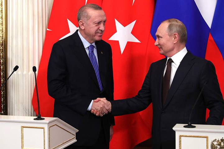 Путин поблагодарил Эрдогана за вклад в зерновую сделку