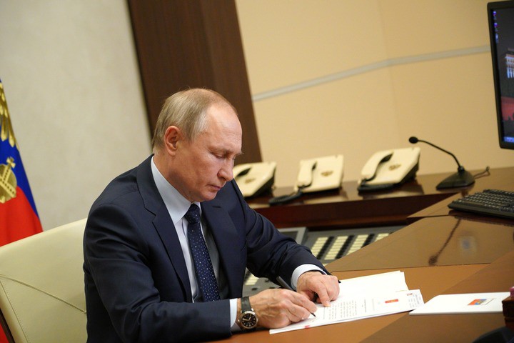 Путин внес в Госдуму законопроект о денонсации Договора по открытому небу