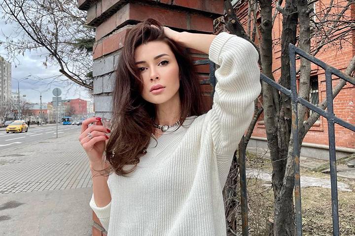 Анна Заворотнюк призналась, что помолвлена