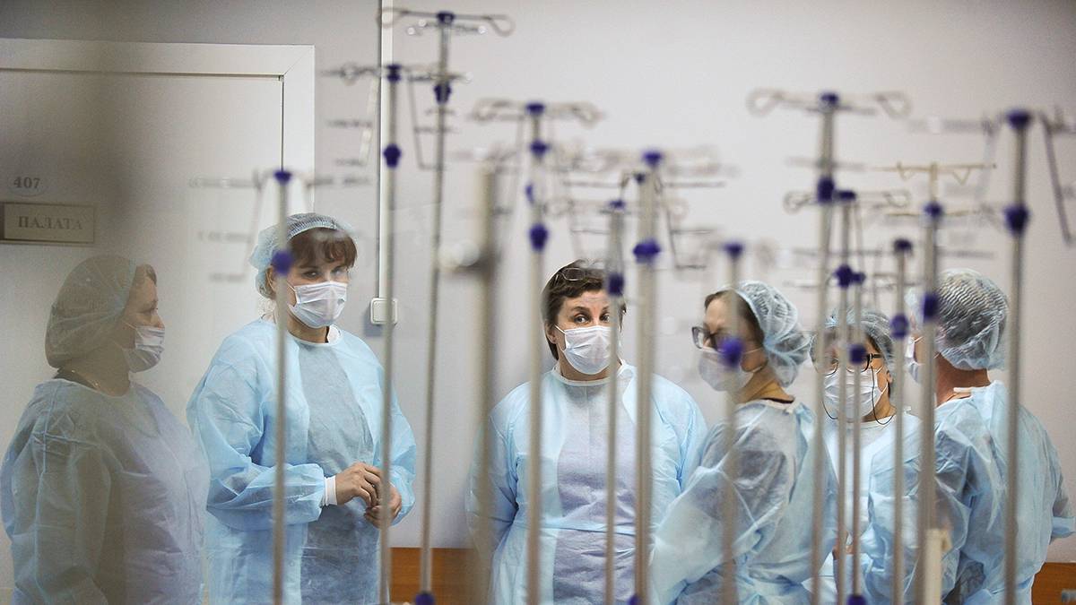 В России предложили передать часть обязанностей врачей медсестрам