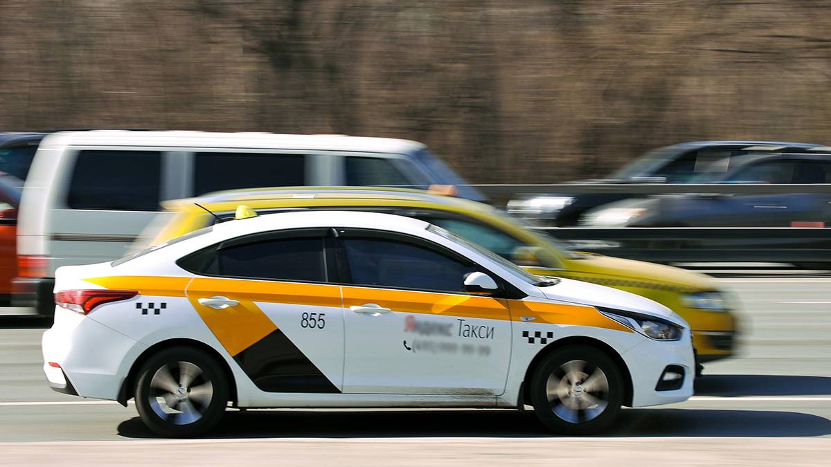 Такси от «Яндекс» будет уточнять адрес у пассажиров в Москве из-за сбоев