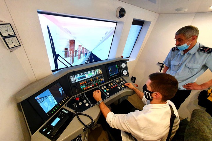 Единый организм: как стать машинистом метро и водителем электробуса