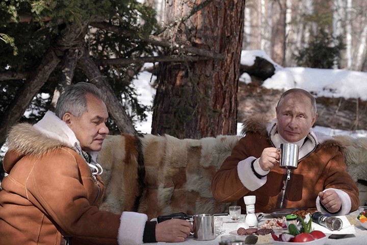 Пельмени, «Царь-рыба» и уединение. Как отдыхает Владимир Путин