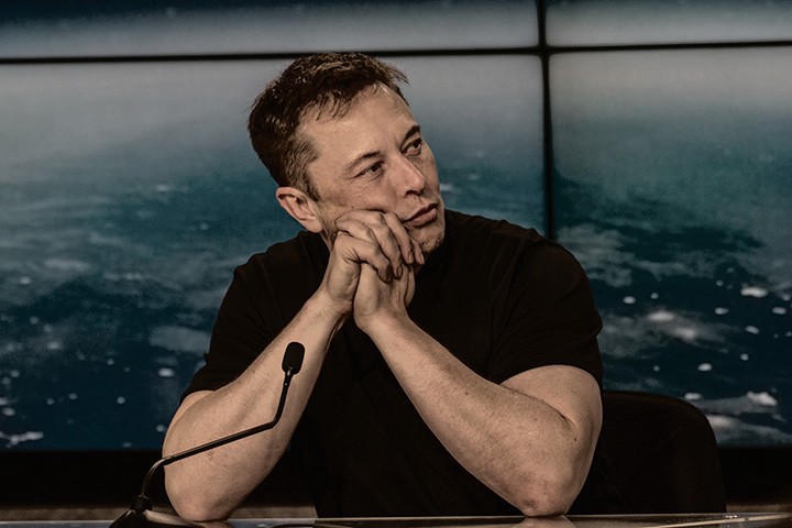 Twitter подал в суд на Илона Маска