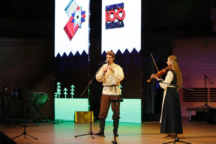 В честь «Дней Карелии» в Московском международном Доме музыки сыграли на уникальном лодкаструне