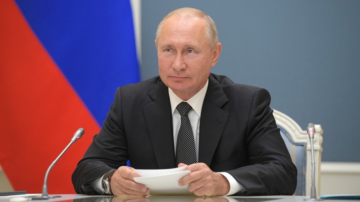Путин и Шойгу засмеялись во время доклада замминистра обороны