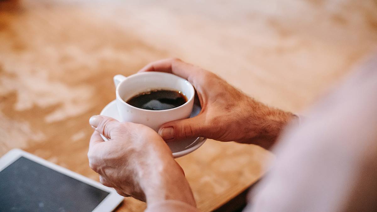 Ученые выяснили, что кофе защищает от Альцгеймера и Паркинсона